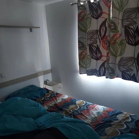 Camping Mobil-home 4 Personnes *